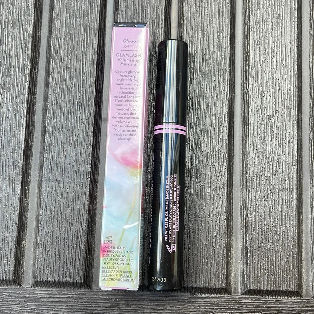 Laura Geller - Glamlash Volumizing Black Mascara